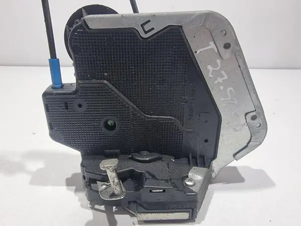 Broasca usa stanga spate Toyota Avensis facelift (2012-2015) [T27]