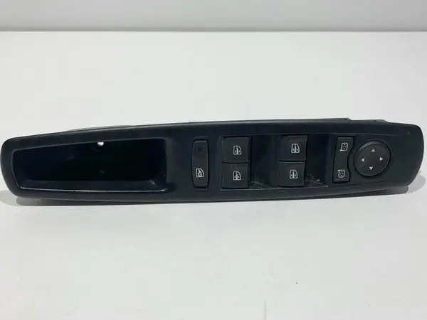 Butoane comanda geamuri electrice stanga fata Renault Megane 3 (2008-2012)