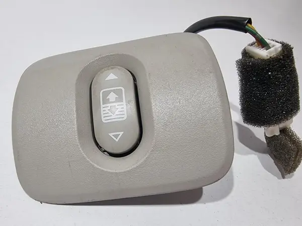 Buton actionare trapa Nissan Qashqai plus 2 ( 2008-2010) [J10]