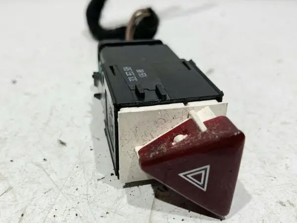 Buton avarie 3C8953509 Volkswagen Passat CC (2008-2012)