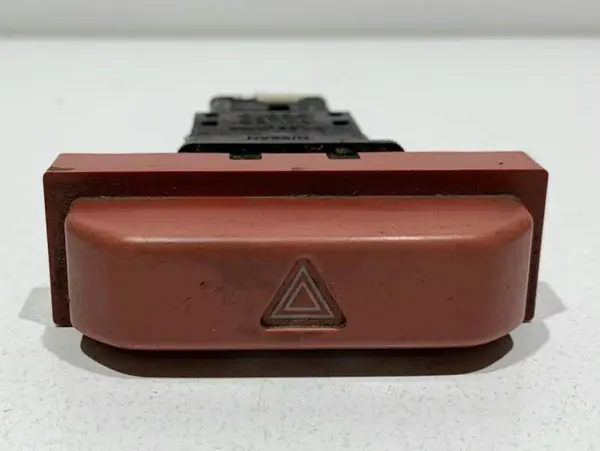 Buton avarie Nissan X-Trail (2001-2007)