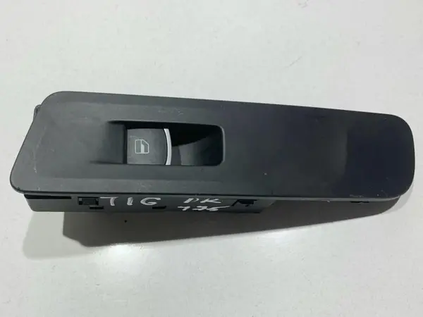 Buton comanda geam electric dreapta fata Volkswagen Tiguan (2007-2011)