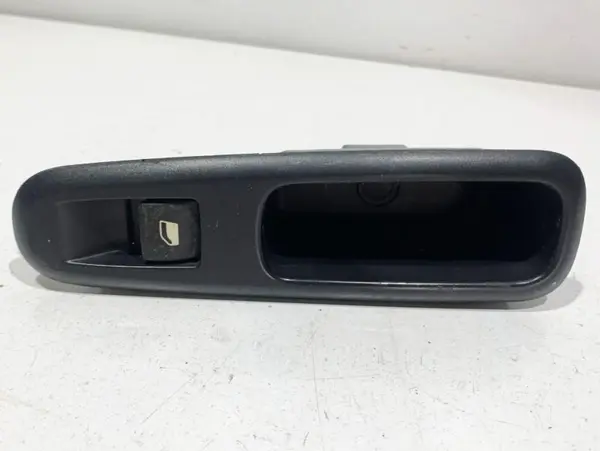 Buton comanda geam electric dreapta spate 96759764ZD Peugeot 3008 (2009-2013)