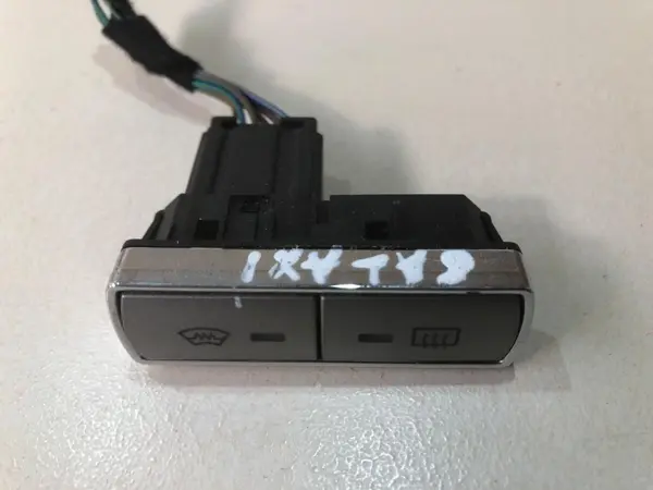 Buton dezaburire parbriz - luneta 6m2t-18k574-ad Ford Mondeo (2007-2014) [MK4]