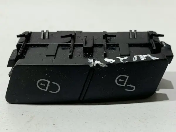 Buton inchidere centralizata A2048706310 Mercedes C-Class (2007-2010) [W204]