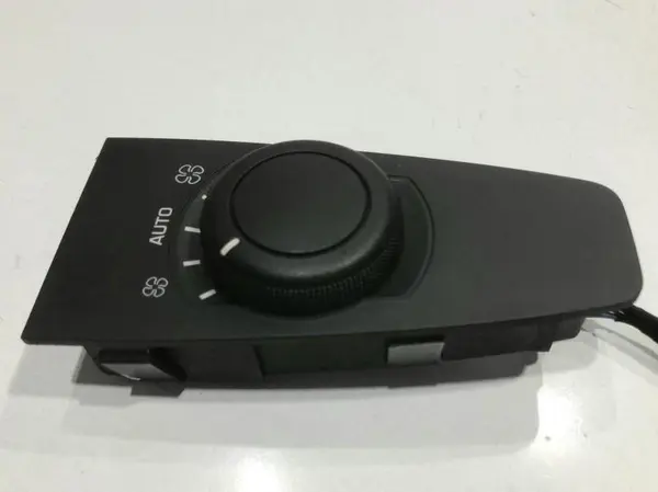Buton / panou comanda ac 9659796877 Citroen C4 Picasso (2006-2010)