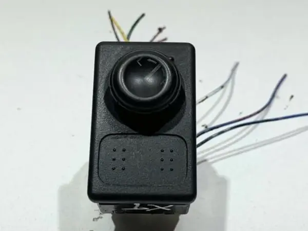 Buton reglaj oglinzi Nissan X-Trail (2001-2007)