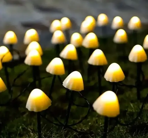 BZRSH Lumini Solare Gradina Forma Ciuperca 30 LED 6 Metri Incarcare Solara