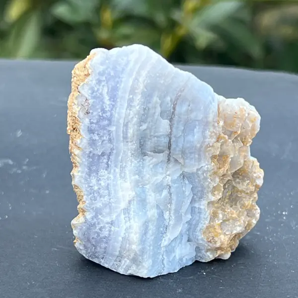 Calcedonie albastra /blue lace/ agat albastru piatra bruta m20
