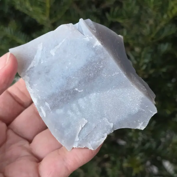 Calcedonie albastra (India) piatra bruta m3