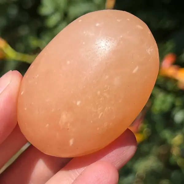 Calcit portocaliu palmstone model 9 (din Madagascar)