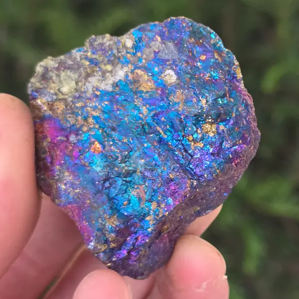 Calcopirita iridescentă din Mexic model 1