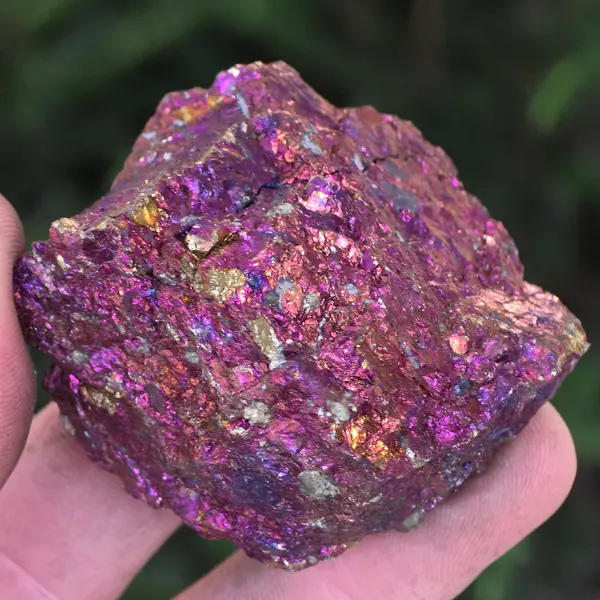 Calcopirita iridescentă din Mexic model 12