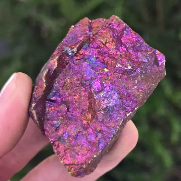 Calcopirita iridescentă din Mexic model 5