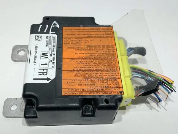 Calculator airbag 988204EH0B Nissan Qashqai 2 (2013-2016) [J11]