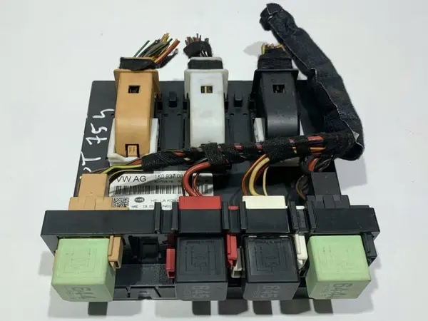 Calculator confort 1K0937087J Skoda Octavia 2 facelift (2008-2013) 1.4 tsi Caxa