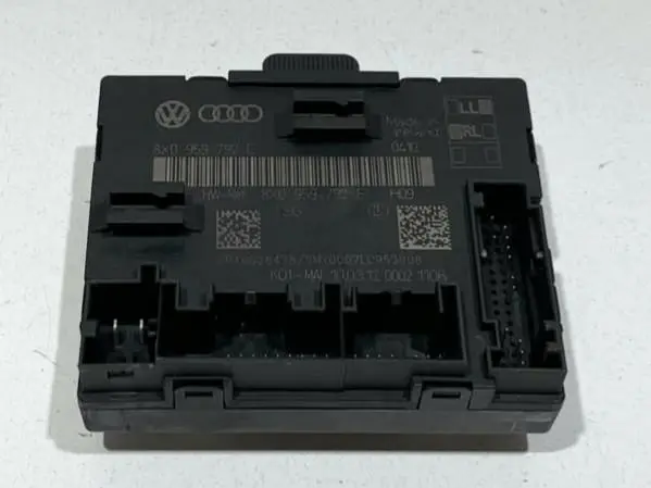 Calculator confort stanga spate 8X0959792E Skoda Superb 2 facelift (2013-2015)