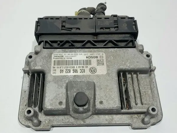 Calculator motor ecu 03C906022AQ Seat Toledo 3 (2004-2009) 1.4 tsi CAXC