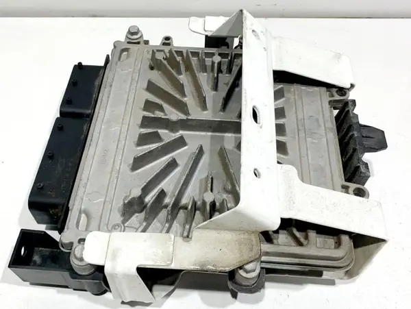 Calculator motor ecu 31336983 Volvo S80 2 facelift (2013-2016) 2.4 d5 D5244T15 215 cp