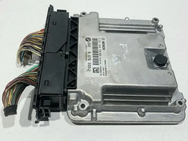 Calculator motor ecu 8576333 BMW Seria 1 (2010-2015) [F20] 2.0d N47D20C