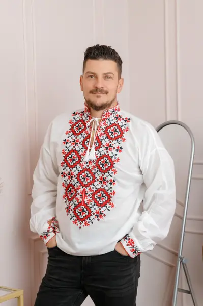 Camasa barbateasca traditionala alba cu motiv geometric rosu Dorin
