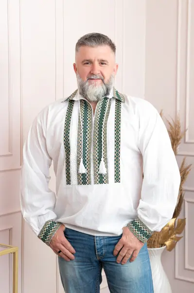 Camasa barbateasca traditionala alba cu motiv geometric verde Horia 03
