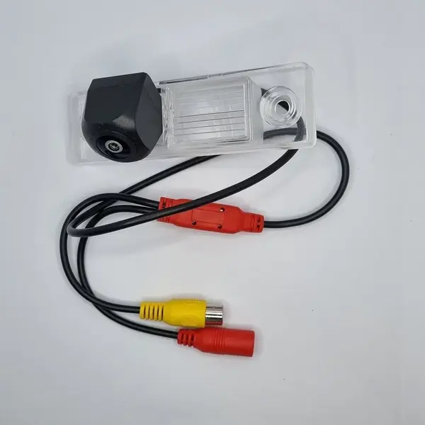 Camera marsarier dedicata Chevrolet Epica 2004 - 2012 tip lampa numar, AHD 720P, Night Vision, rezistenta la apa si praf, cablu video 6m