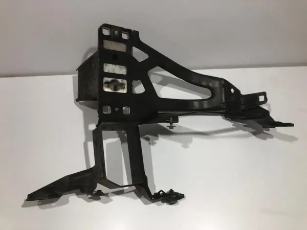 Cap lonjeron cu suport stanga 7033731 BMW Seria 5 (2003-2010) [E60]