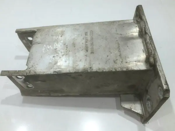 Cap lonjeron stanga fata 8K0807133C Audi A5 (2007-2011) [8T3]