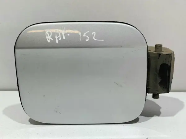 Capac / usa rezervor culoare argintie - la7w 5JA809999A Skoda Rapid (2012-2017)
