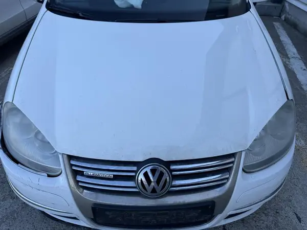 Capota motor culoare alb - lr9a Volkswagen Golf 5 (2004-2009)