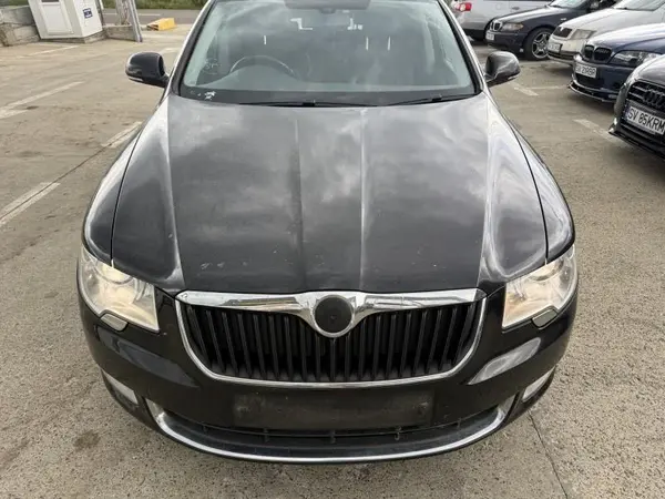 Capota motor culoare negru - lf9r Skoda Superb 2 (2008-2013)