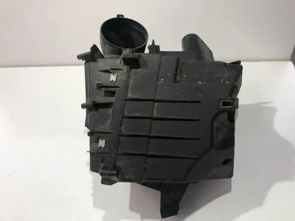 Carcasa filtru aer 30636845 Volvo XC90 (2002-2006) 2.4