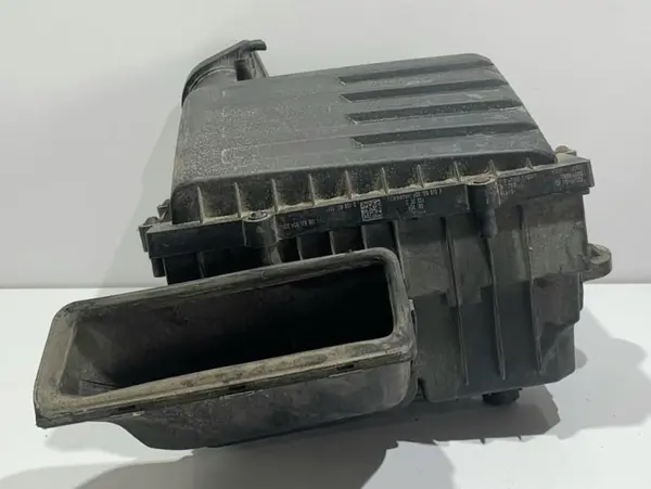 Carcasa filtru aer 5Q0129607S Skoda Octavia 3 (2013-2017 ) 1.6 tdi DGTE