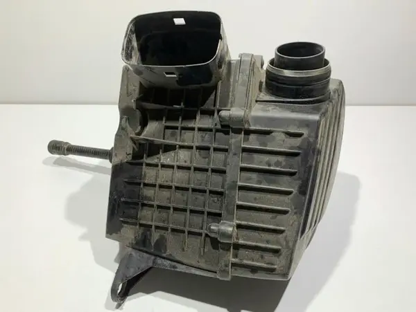 Carcasa filtru aer 6R0129607C Skoda Fabia 2 facelift (2010-2014) 1.2 tsi CBZB