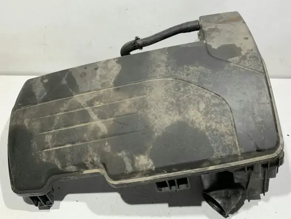 Carcasa filtru aer 8200517765 Renault Clio 3 (2005-2009) 1.2 benzina; 1.2 benzina D4F (732)