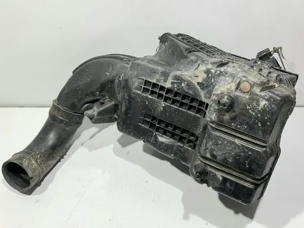 Carcasa filtru aer 8200545836 Renault Laguna 3 facelift (2010-2013) 2.0 dci M9R (802)