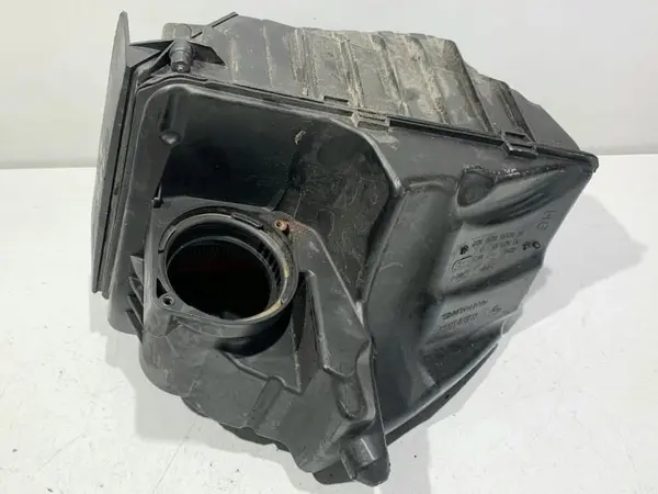 Carcasa filtru aer 8200947663 Renault Megane 3 (2008-2012) 1.5 dci K9K (846)