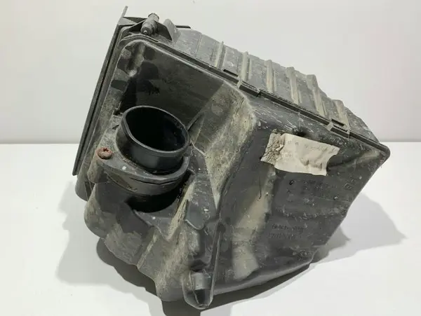 Carcasa filtru aer 8200947663 Renault Scenic 3 (2009-2011) 1.6 benzina K4M (858)