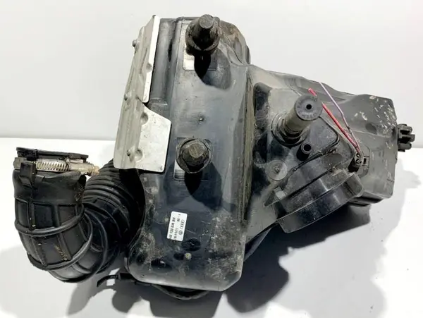Carcasa filtru aer cu debitmetru 8K0133837BF Audi A5 facelift (2012-2016) [8T3] 2.0 tdi 177 cp CGLB