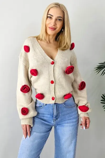 Cardigan de dama Rowan, cu nasturi si trandafiri rosii tricotati, Bej, Marime S/M/L