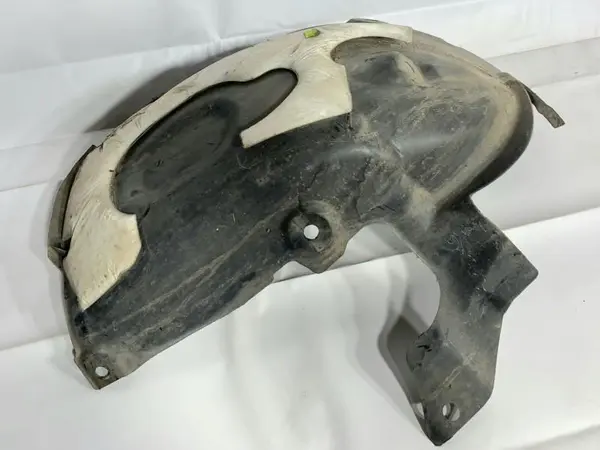 Carenaj roata dreapta fata 638442034R Renault Megane 3 (2008-2012)