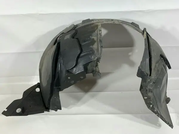 Carenaj roata dreapta fata Nissan Qashqai facelift (2010-2013) [J10]