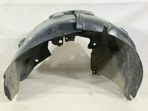 Carenaj roata dreapta fata Renault Megane 3 (2008-2012)
