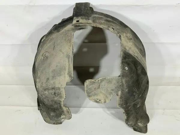 Carenaj roata dreapta fata Renault Scenic 3 (2009-2011)