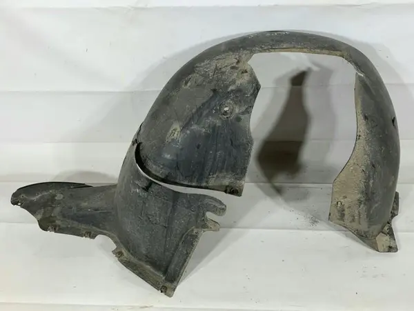 Carenaj roata dreapta fata Volkswagen Golf 6 (2008-2013)