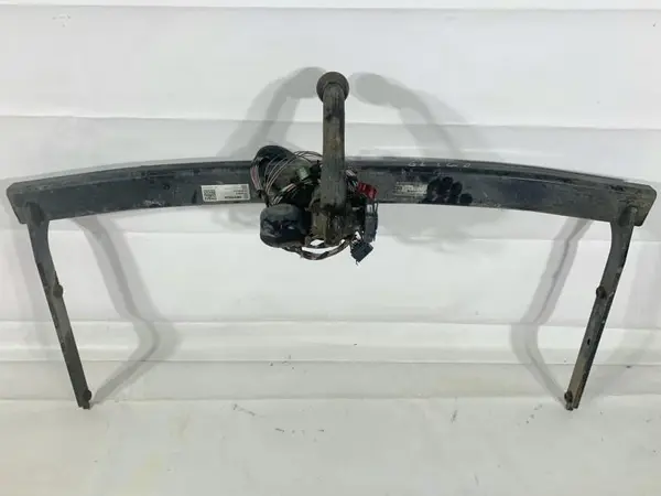 Carlig remorcare 1K5803881B Volkswagen Golf 6 (2008-2013)