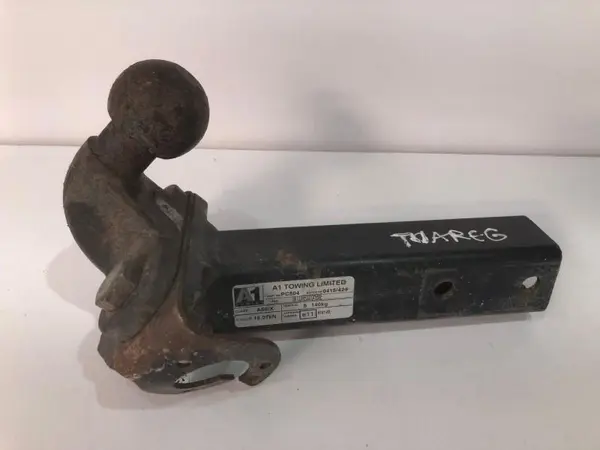 Carlig remorcare Volkswagen Touareg (2002-2006)
