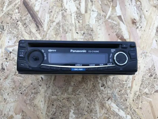 Cd player auto cq-c1103ne Volkswagen Passat B6 3C (2005-2010)