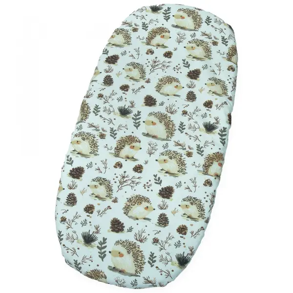 Cearceaf cu banda elastica pentru landou copii Kerstin Hedgehog, realizat din bumbac 100, dimensiune 80 x 38 cm